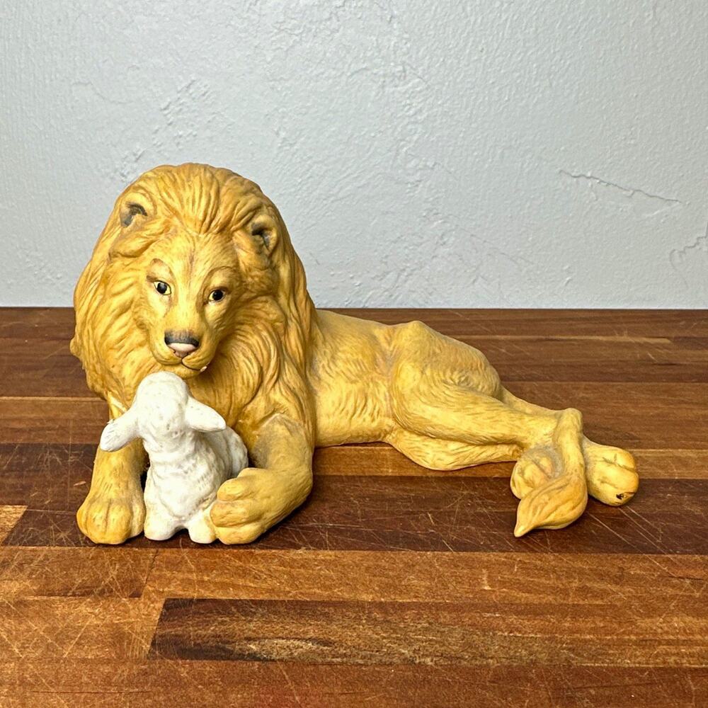 Vintage Enesco Peace on Earth Lion and Lamb Ceramic Figurine dated 1987